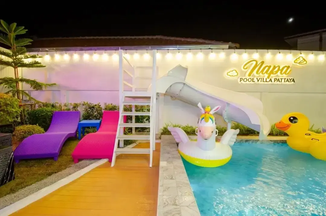 พูลวิลล่า NAPA POOL VILLA พัทยา พักได้ 12 คน